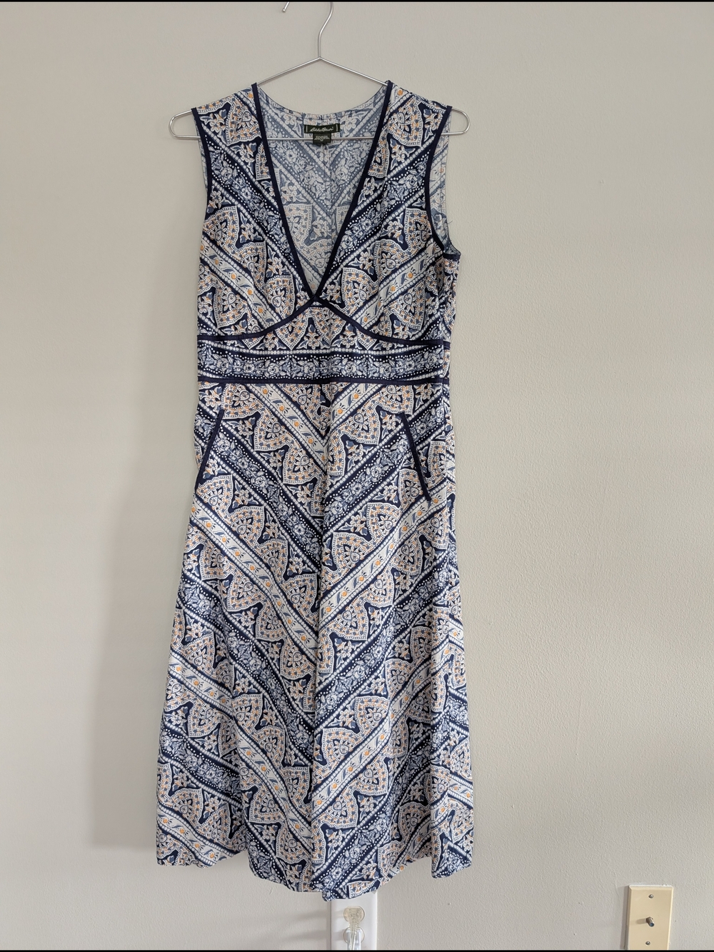 Eddie Bauer Navy & Cream Sleeveless V-Neck Patterned Midi Dress Size 10